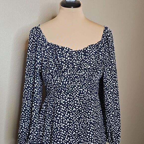 NWT Francesca's Miami Collections Blue and White‎ Dot Long Sleeve Midi Dress M - Picture 2 of 8